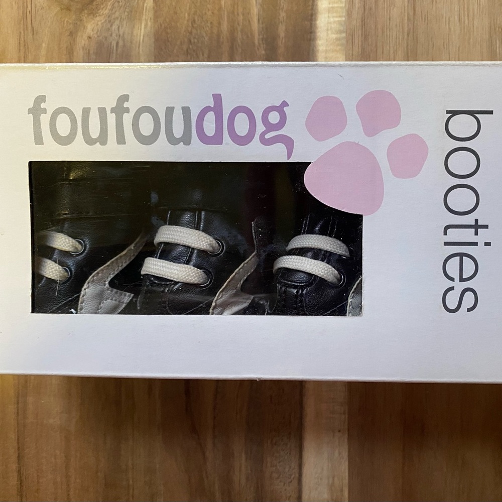Black dog boots